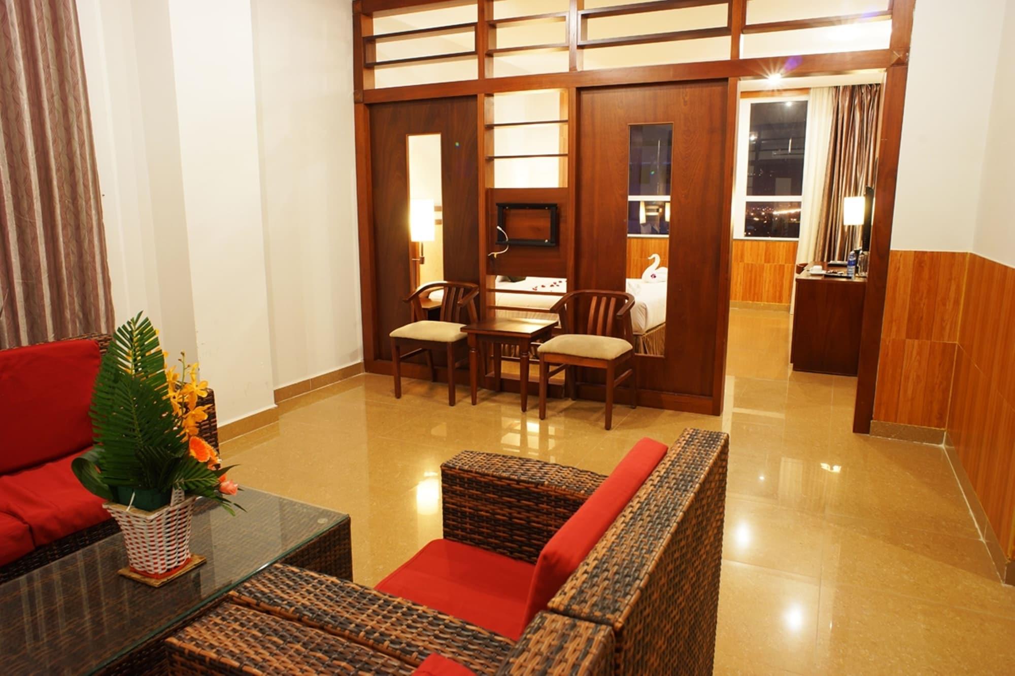 Vian Hotel Дананг Экстерьер фото