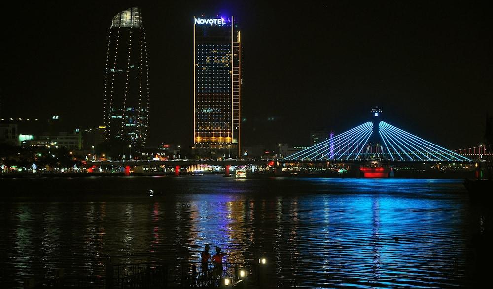 Vian Hotel Дананг Экстерьер фото